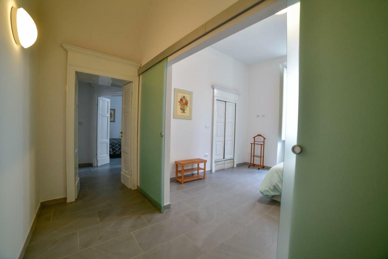 Casa Cavour - Luxury Apartment 사사리 외부 사진
